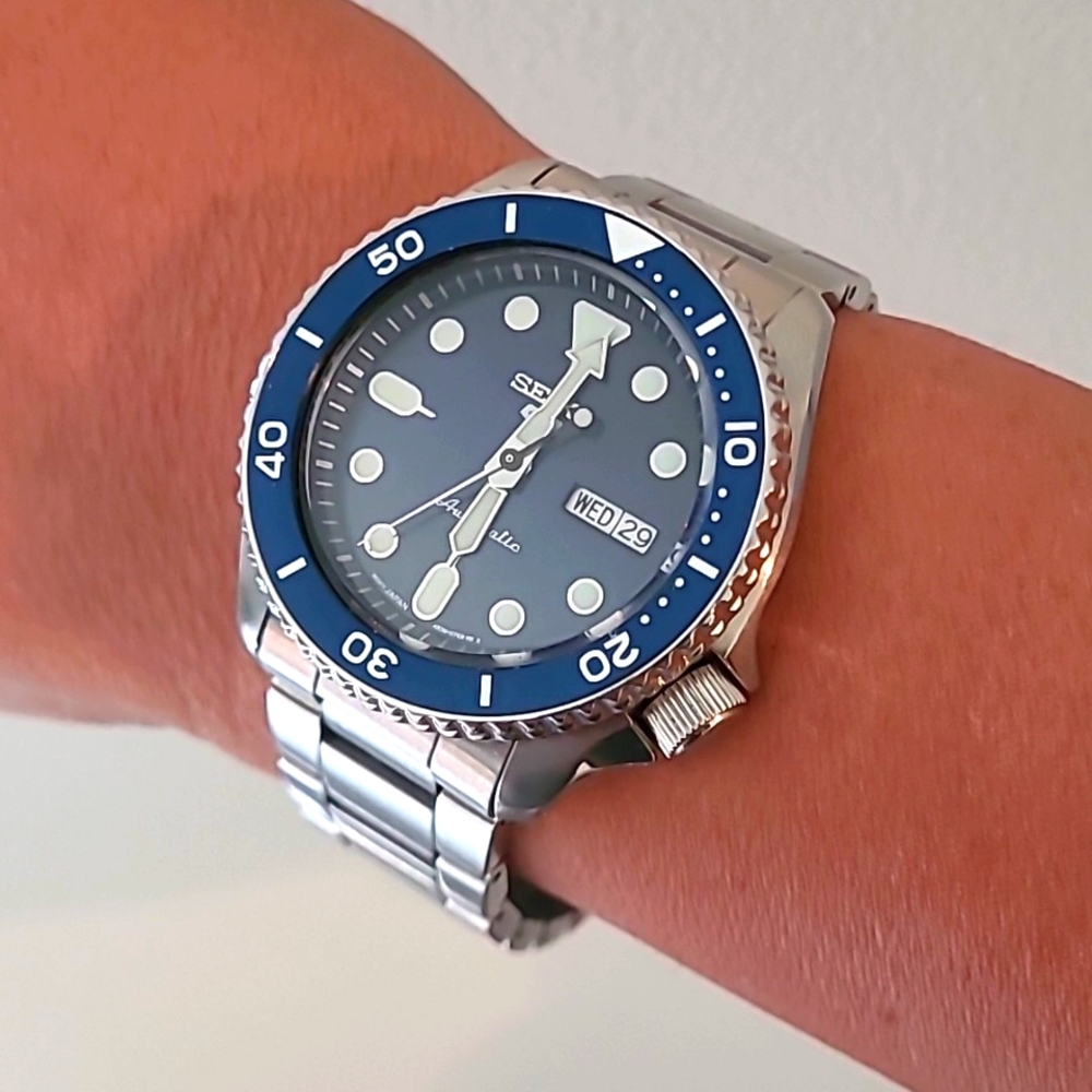 SEIKO 5 Sport  Men's Watch Blue Dial